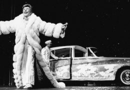 American pianist and entertainer Liberace (born Wladziu Valentino Liberace, 1919 - 1987) performs onstage at Radio City Music Hall, New York, New York, April 18, 1984. (Photo by Gary Gershoff/Getty Images)